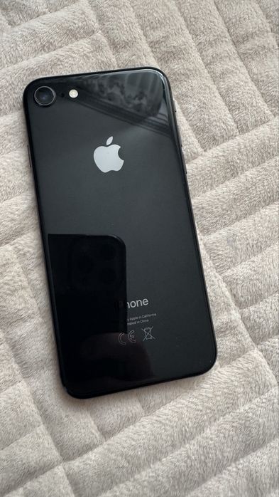 Продам IPhone 8, 64gb