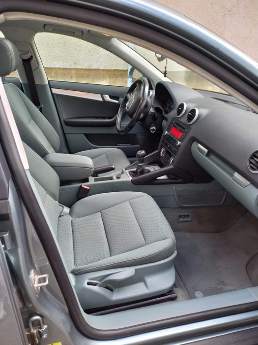 Audi a 3 Motor 2.0  140 cp Fa bricatie 2010 Euro 5 Trapa Panoramica