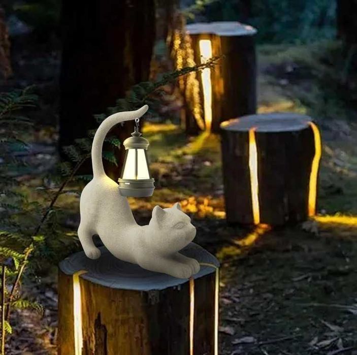 Декоративна статуя Котка със соларно фенерче, градинска фигурка