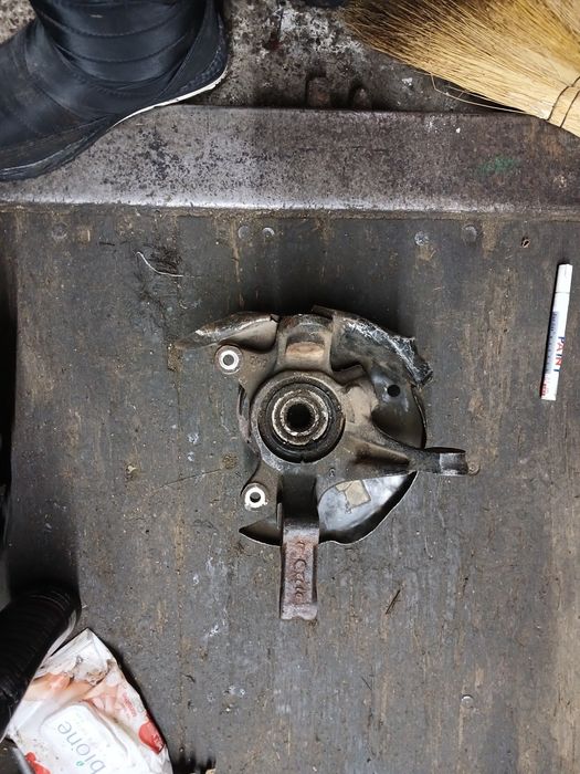 Пердняя ступица Нисан N15