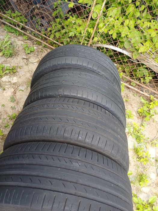 Vand 4 anvelope de vara 225 45 r17 CONTINENTAL și KUMHO foarte bune