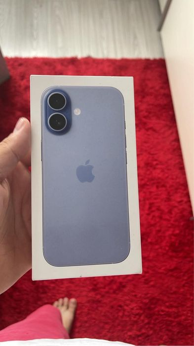 Vand iphone 17 normal 256 gb nou