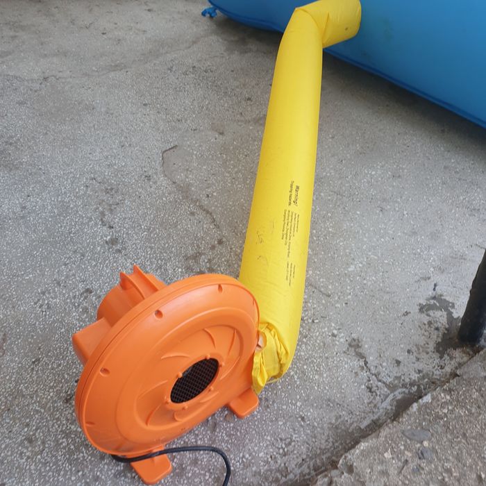 Детски надуваем замък