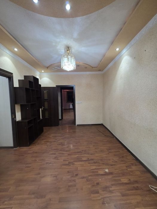 Arenda kvartira Yashnabod Metro bekati oldida 2xona 3etaj oilaga beril