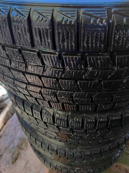 Автошины Dunlop Graspic DS-3 б.у. комплект