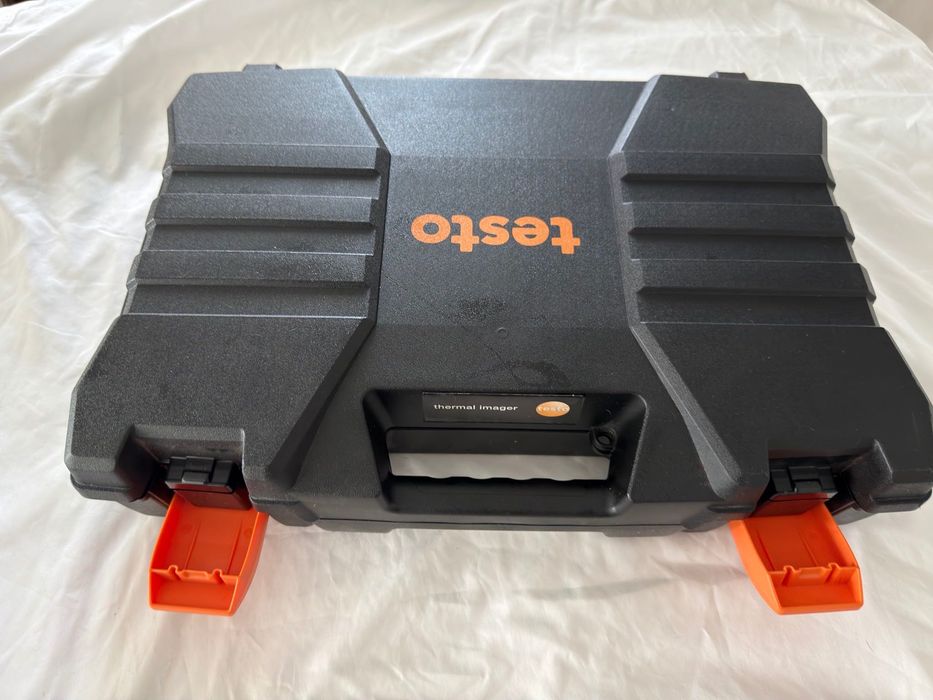 testo 865 — a thermal imaging camera for construction energy audits/testo 865 — o cameră de termoviziune pentru audituri energetice în construcții.