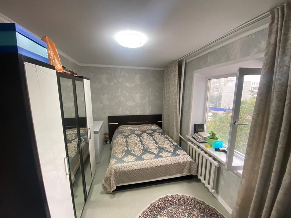 Продам 4 комнатную квартиру