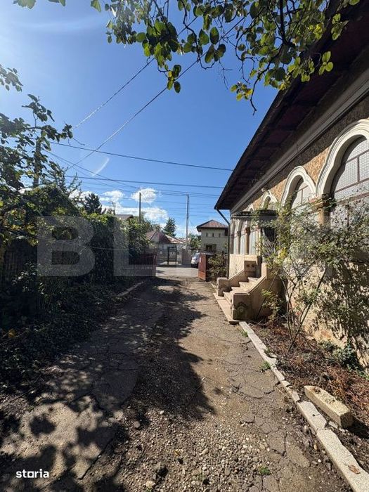 Casa de vanzare pentru renovare sau demolare – zona premium Caraiman