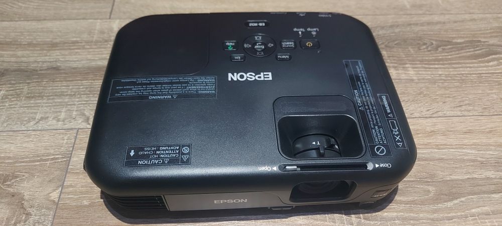 Videoproiector Epson EB-X02