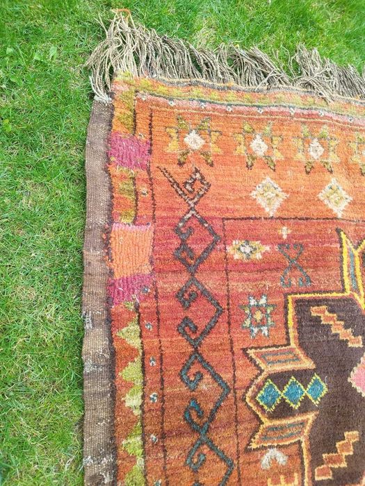 Старинный шерстяной ковёр