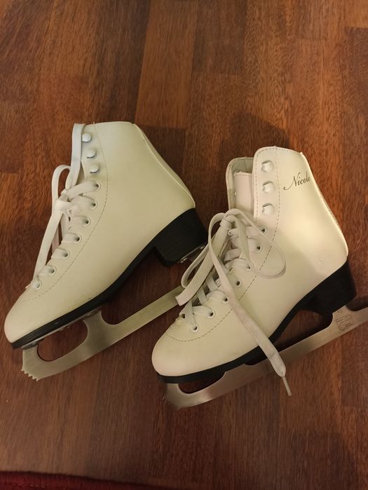 Коньки детские продам