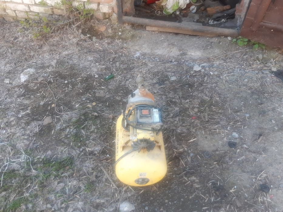 Вакуумный насос продам