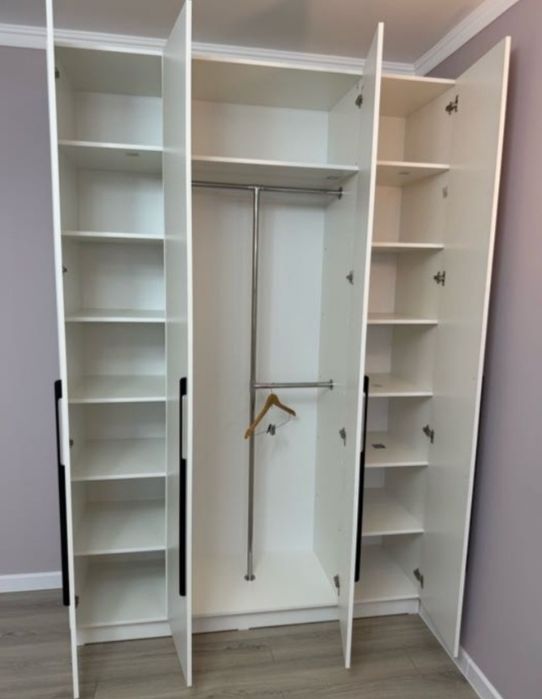 Шкаф распашной продам срочно