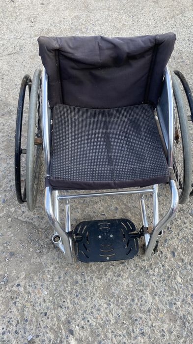 спортивная инвалидная коляска