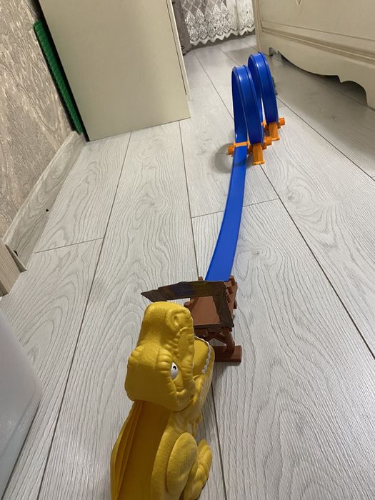 Трек для машинок