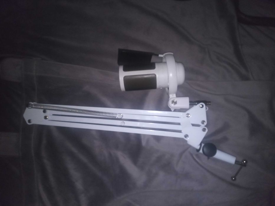 Микрофон с кронштейном