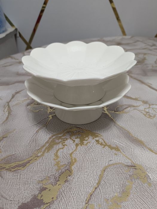 2шт конфетницы можно булочки/бауырсаки.