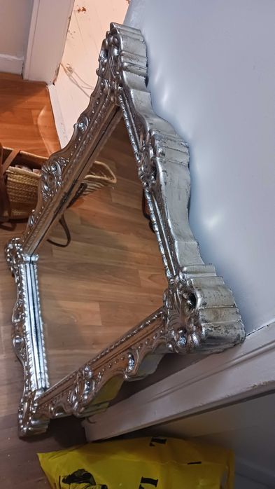 Старинно огледало.