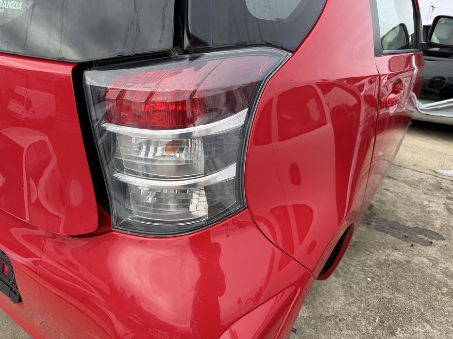 Стоп ляв и десен Toyota IQ