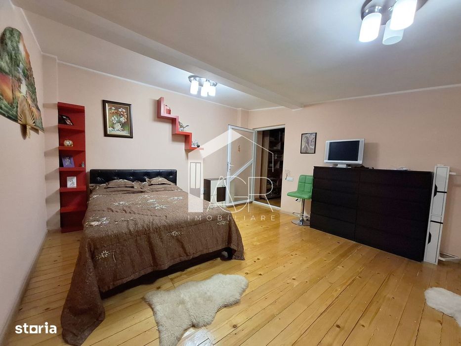 Casa P+M, cu 5 camere, zona Central