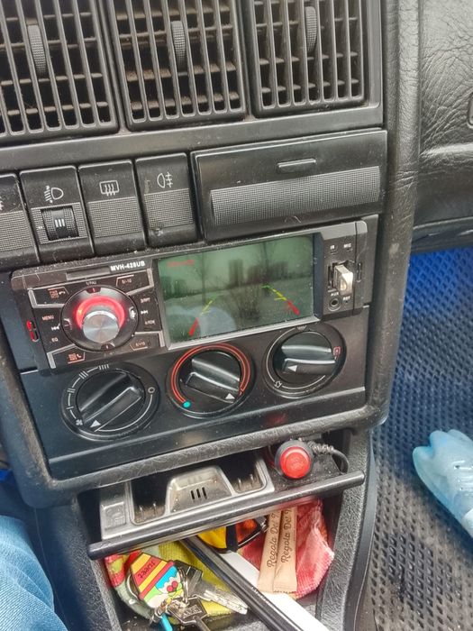 Audi B 3 1991 вишневый