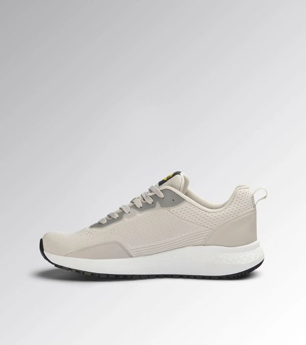 Diadora incaltaminte, adidași