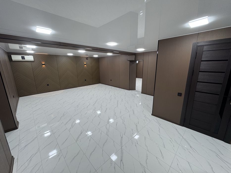 стадион Старт - Продается нежилое помещение вдоль дороги 215м2