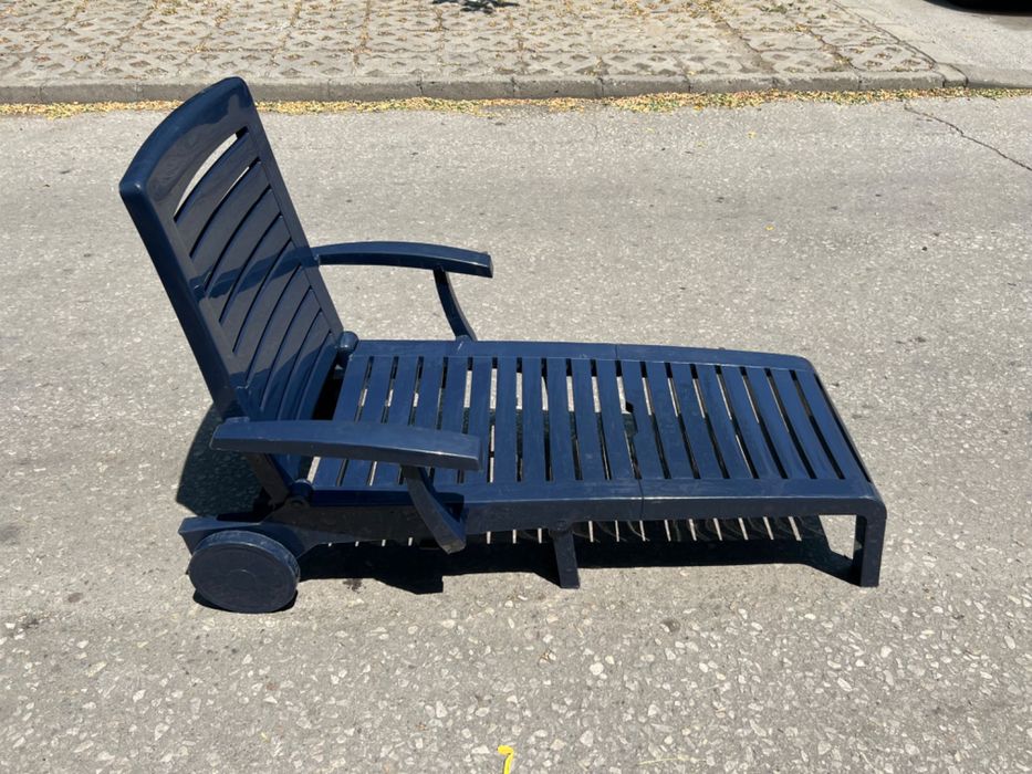 Много функционален шезлонг