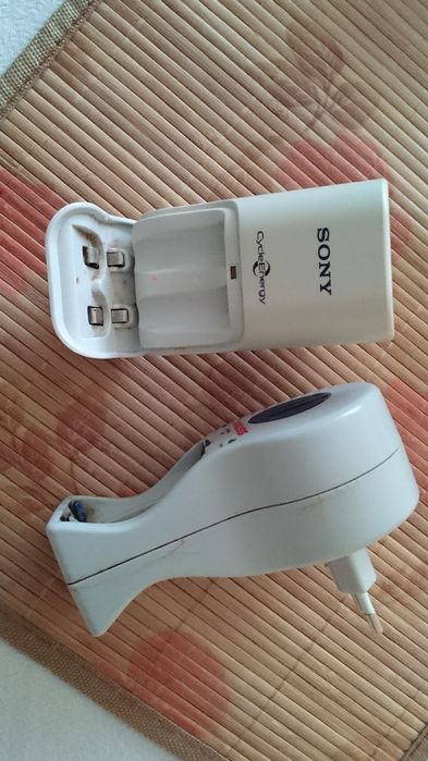 Продавам зарядно за батерии