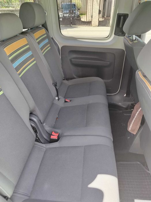 W caddy maxi 7 locuri