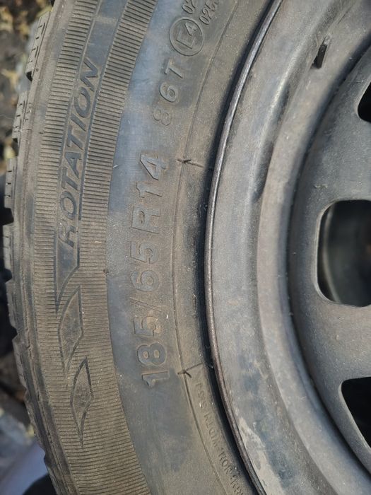 Продам диски с шинами в комплекте