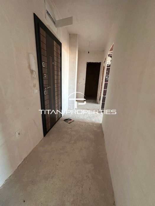 Ексклузивна оферта! Ключ в офиса! Тристаен апартамент с АКТ 16 в ж.к