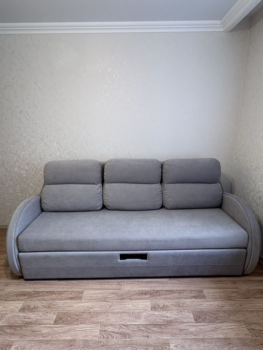 Продам качественный диван