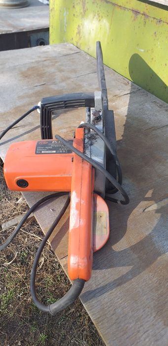 Пила электрическая Пит