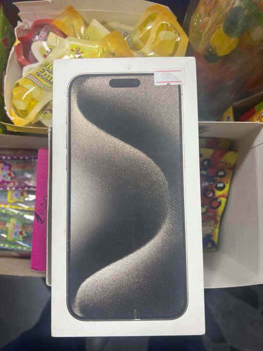 Продаю 15 pro max  84% e-sim