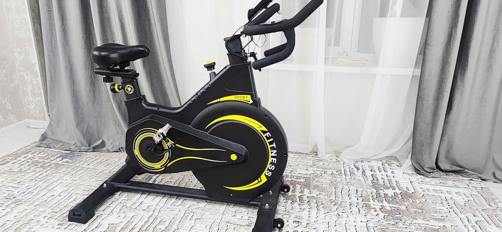 Велотренажер профиссиональный ,спорттивный