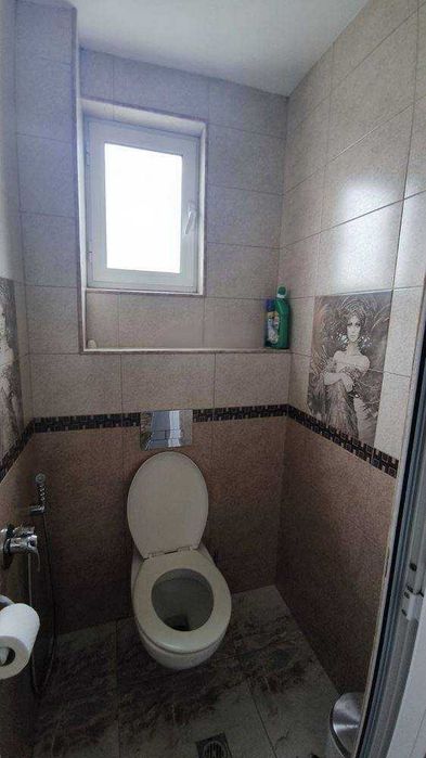 Обзаведен етаж с 3 спални + мансарден двустаен + гараж + двор