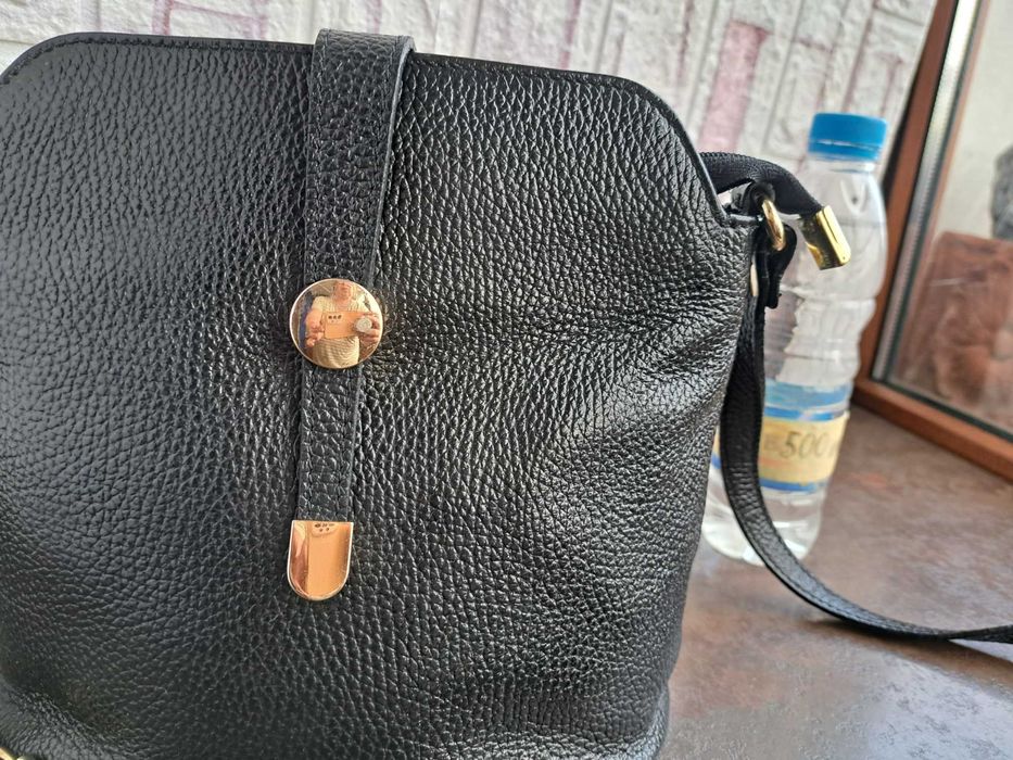 дамска чанта,малка черна чантичка-естествена кожа