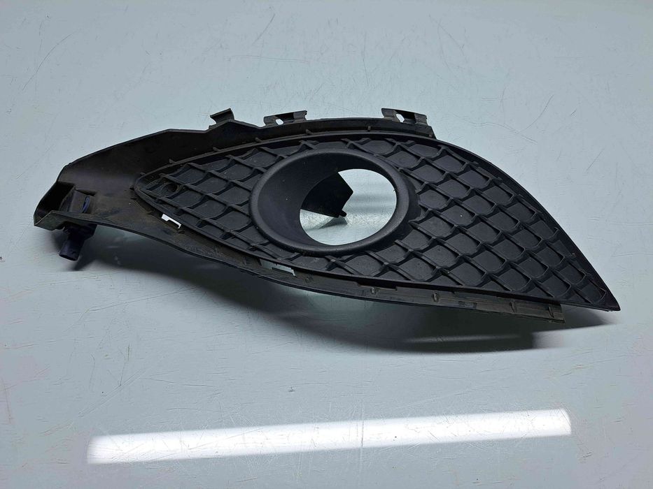 Grila proiector stanga Mercedes Clasa A (W176) [Fabr 2012-2018] A17688