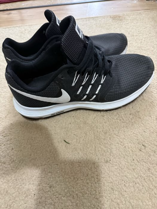 Adidasi nike in stare foarte buma