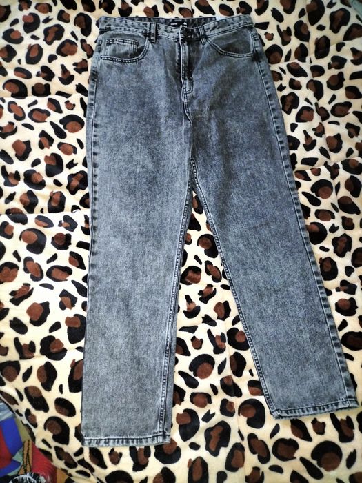 Blugi negri evazați dama