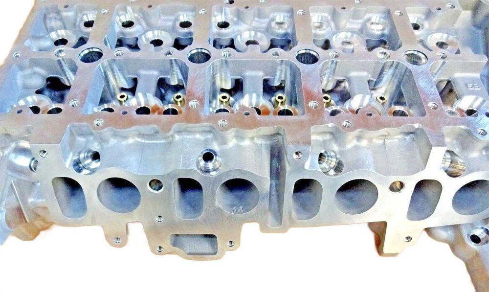 Нова Цилиндрова глава MINI 1,6 D R55 R56 R57 R60 N47C16A 7812608