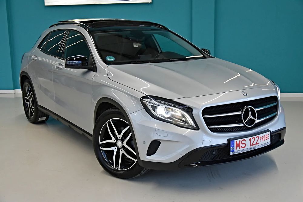 Mercedes-Benz GLA Garantie 12Luni~AMG Line~Panoramic~Xenon~Navi~Camera