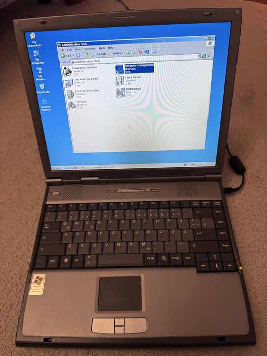 Laptop vintage Maxdata Celeron Win XP, functional
