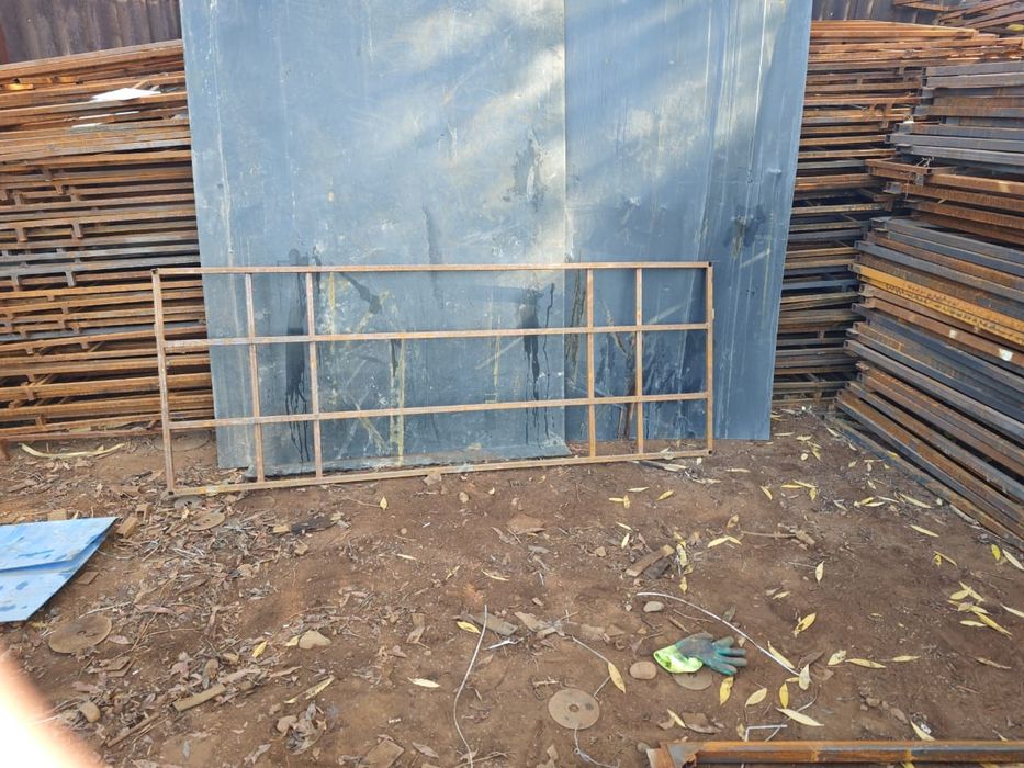 Рамки . Решетки . Ограждение . Калитки