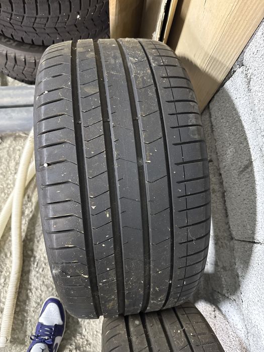 Pirelli P Zero Run Flat 275/40 R21, 315/35 R21
