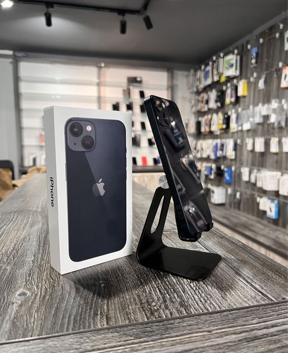 iPhone 13 • 256 GB • 94% Bateria