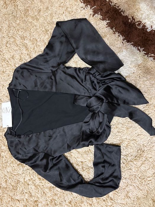 Черна жилетка ZARA