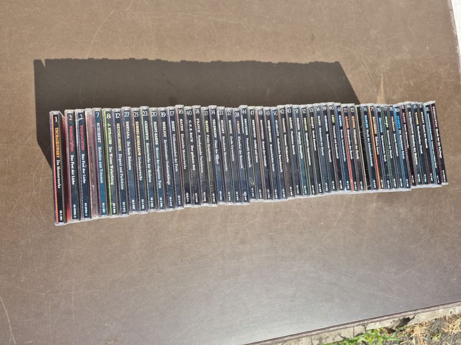 Vând Lot 50 CD cu muzica clasica mixta colectia Klassik, made in Germany