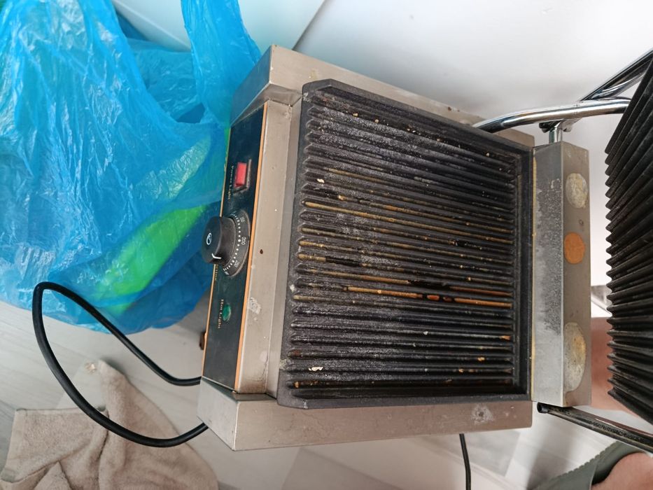 Продам грильницу